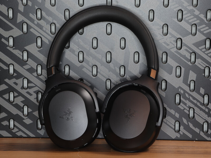 razer-barracuda-v2-pro-anmeldelse-front.JPG